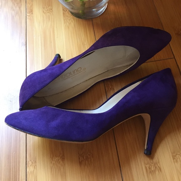 Vintage bandolino purple suede  heels. - Picture 2 of 6